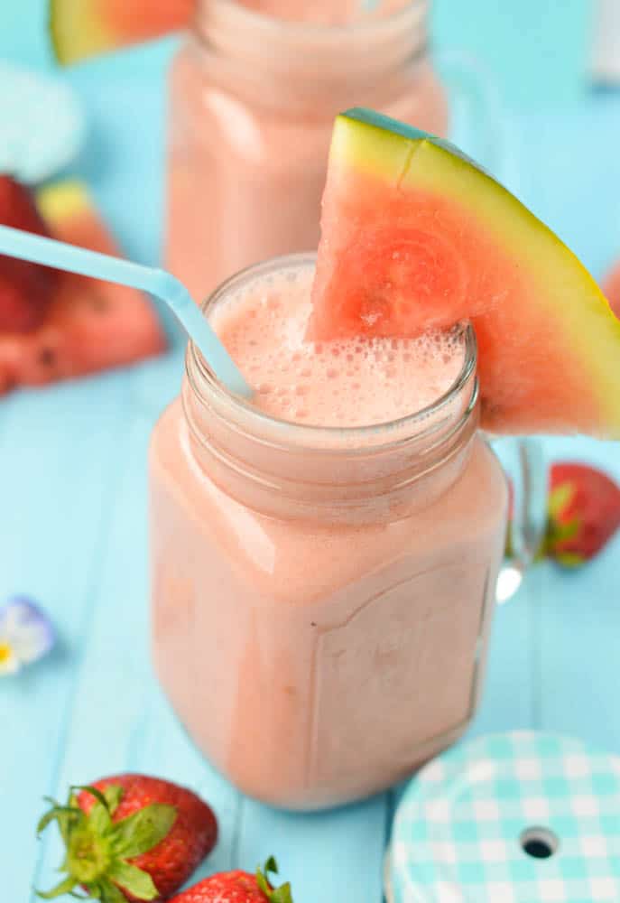 watermelon-smoothie-with-strawberries-valentine-s-day-mocktail