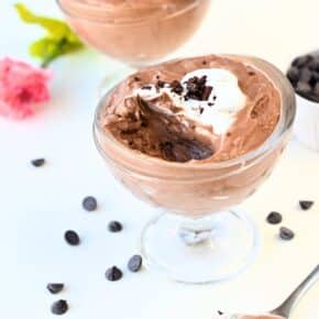 Keto Chocolate Mousse (5 Ingredients)