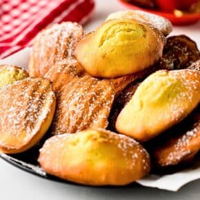 Madeleines (Classic French Recipe)