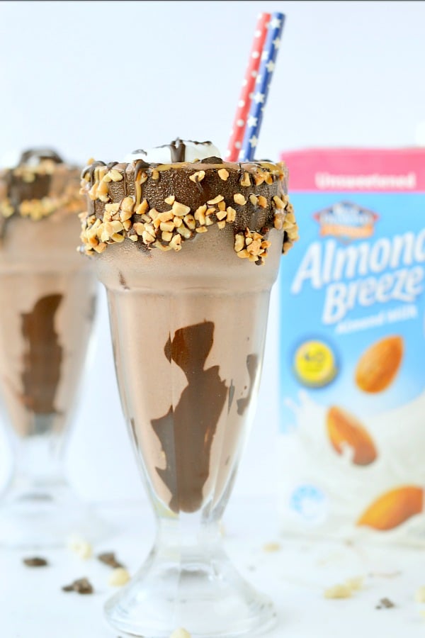 Low carb milkshake - Chocolate Peanut Butter - Sweetashoney
